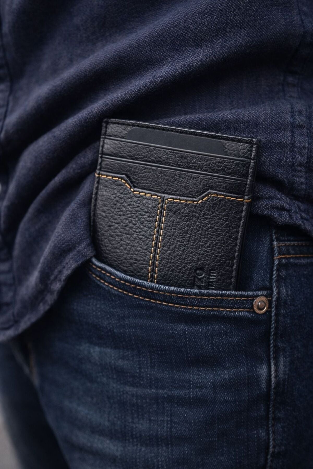 Slim Genuine Leather Card Holder Wallet for Men – Luxury Minimalist Holder Secondary image