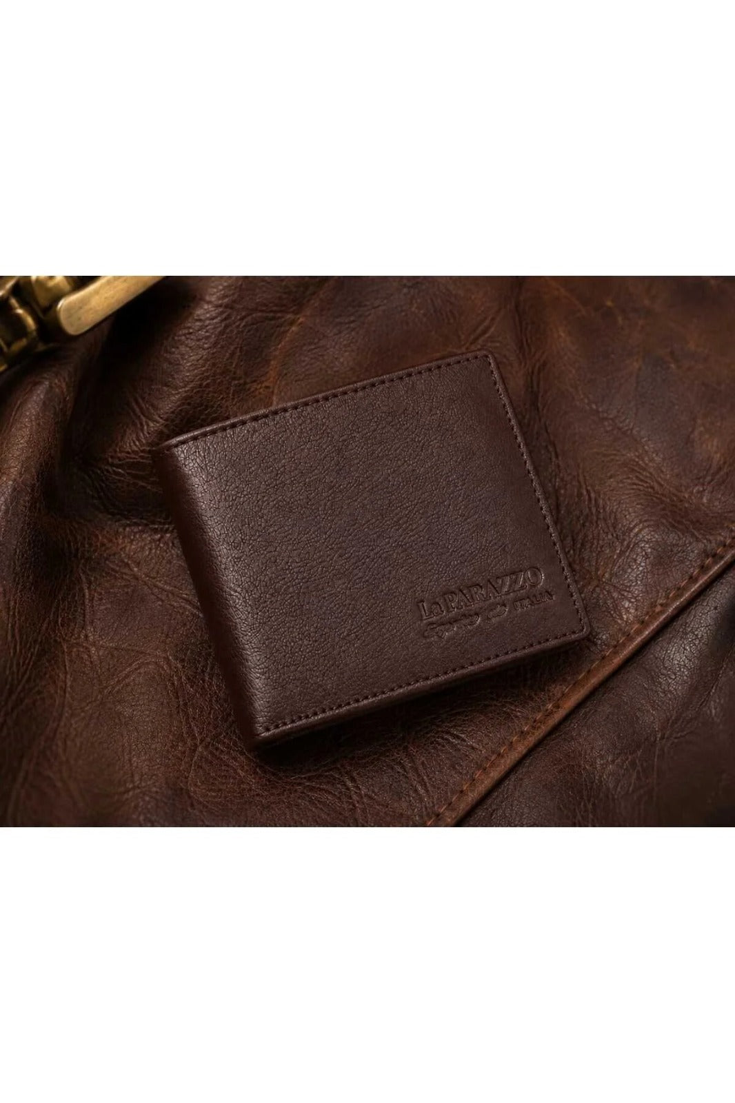 La Parazzo Premium Men’s Genuine Leather Bifold Wallet – Compact Wallet with Multiple Card Slots, ID Window & Cash Compartment