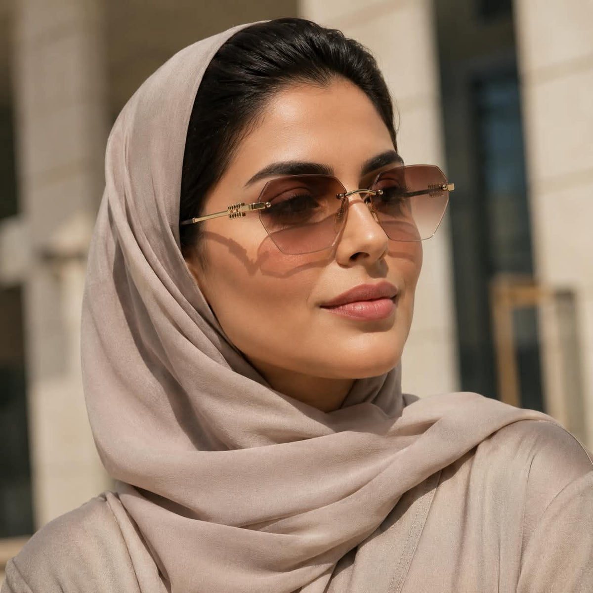 Premium Women’s Rimless Geometric Sunglasses – Gradient Lens Fashion Eyewear with Decorative Metal Temples
