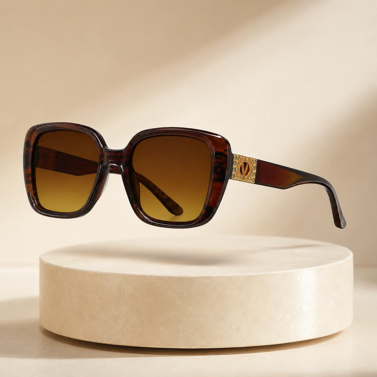 Premium Oversized Square Sunglasses for Women – Elegant Statement Frame with Gradient Lenses & Decorative Temple Detail