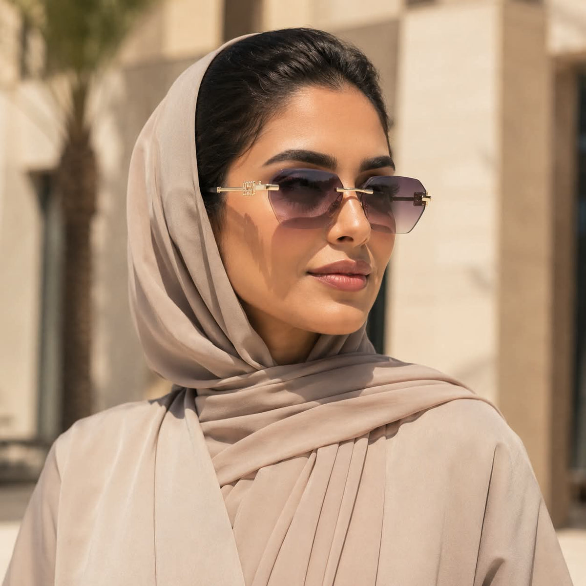 Premium Women’s Rimless Geometric Sunglasses – Gradient Lens Fashion Eyewear with Decorative Metal Temples